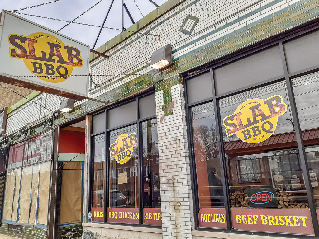 storefront view of trice's orginal slab bbq in chicago