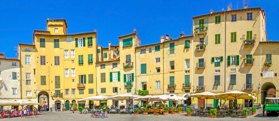 Piazza dell'Anfiteatro, Lucca's old town square. 